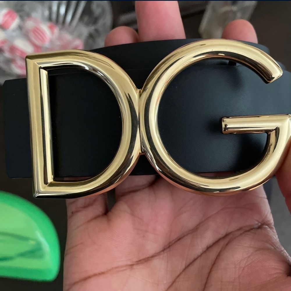 Authentic dolce and gabbana belt size 85